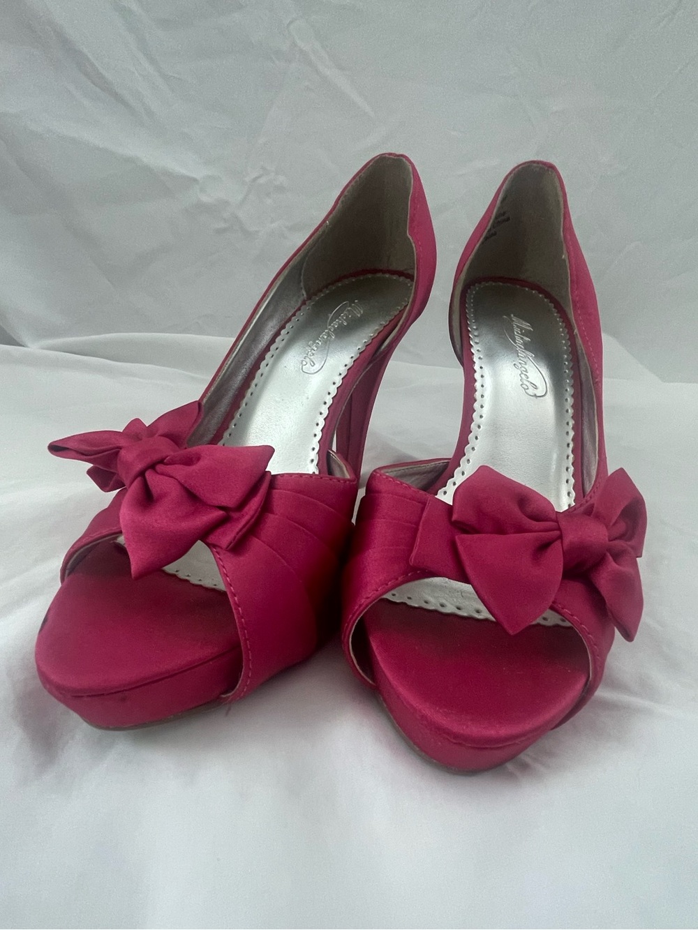 Michaelangelo Women’s Satin Pink Bow Peep-Toe Heels 8m